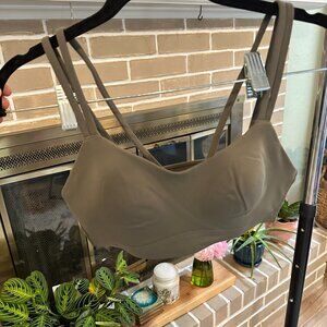 Lululemon Like a Cloud Bra – B/C Cup, Size 6 (Army Green)